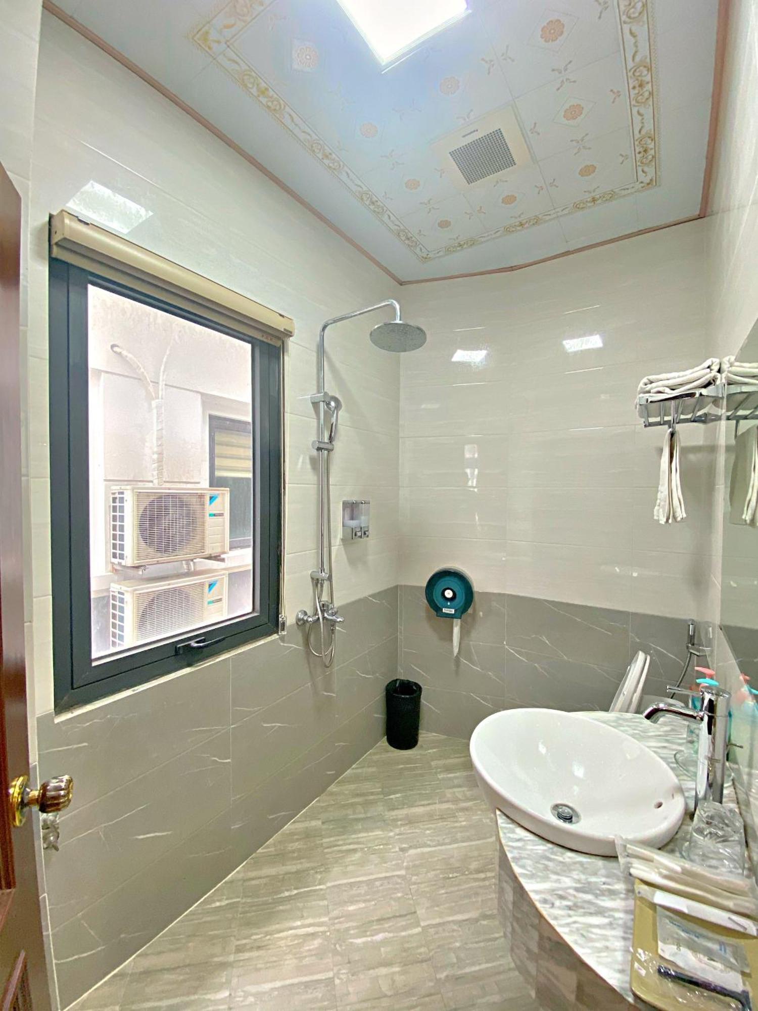Blue Diamond Hotel Hạ Long Ngoại thất bức ảnh